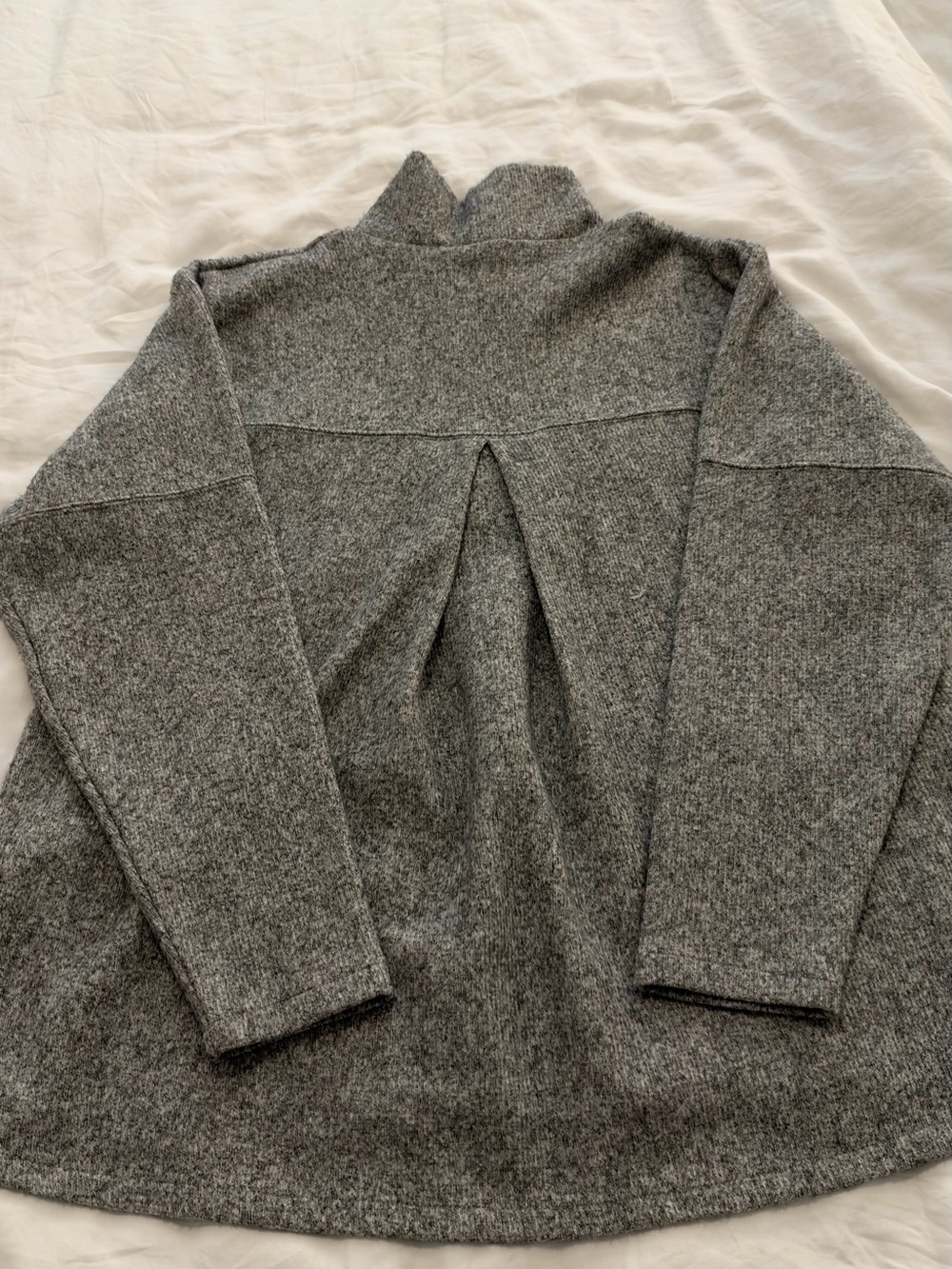 Zara Women's Gray Turtleneck Sweater - Picture 2 of 2